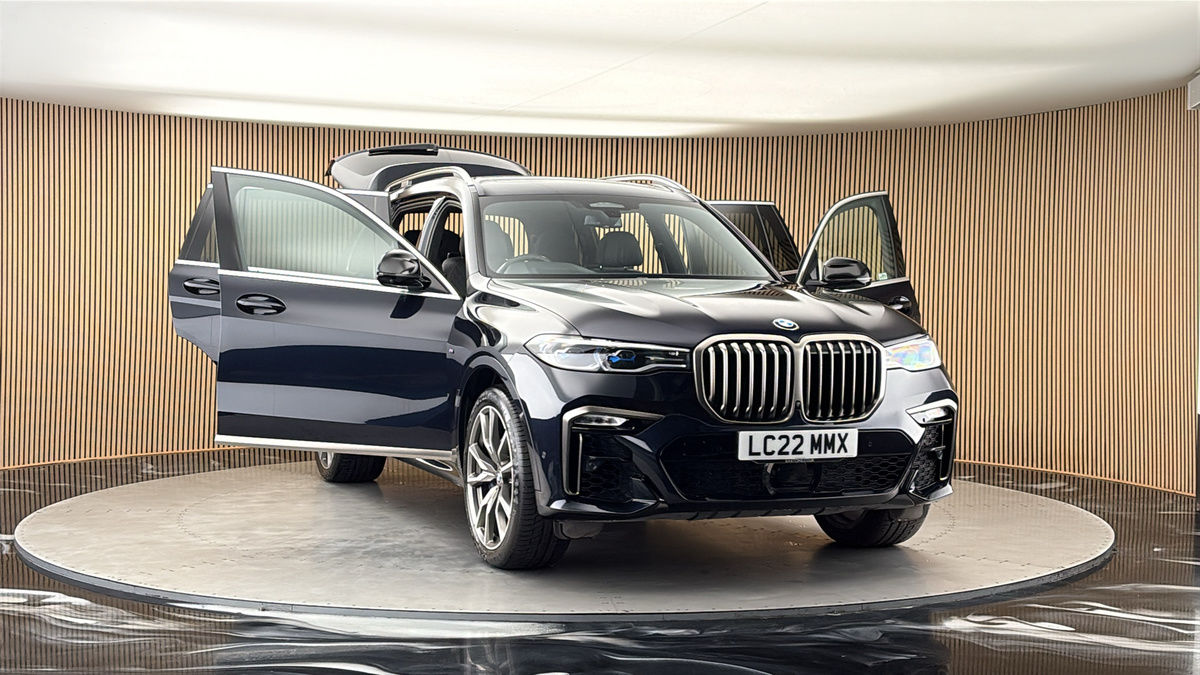 More views of BMW X7