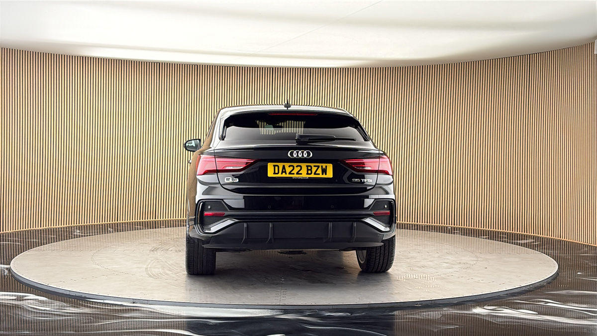 More views of Audi Q3