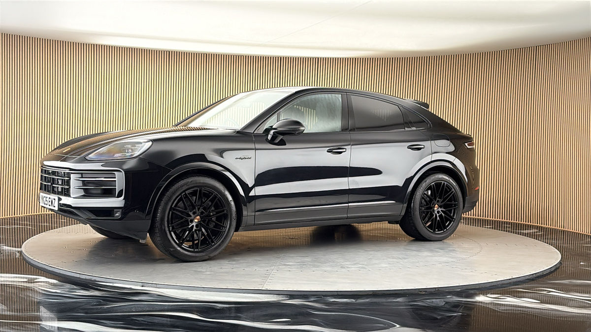 More views of Porsche Cayenne