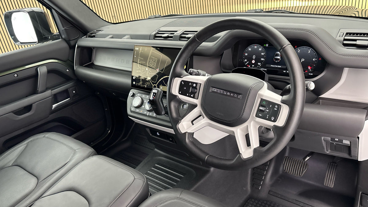 Land Rover Defender 90 Image 5