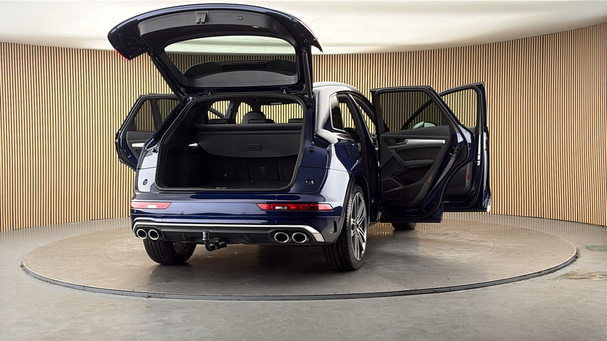 More views of Audi SQ5