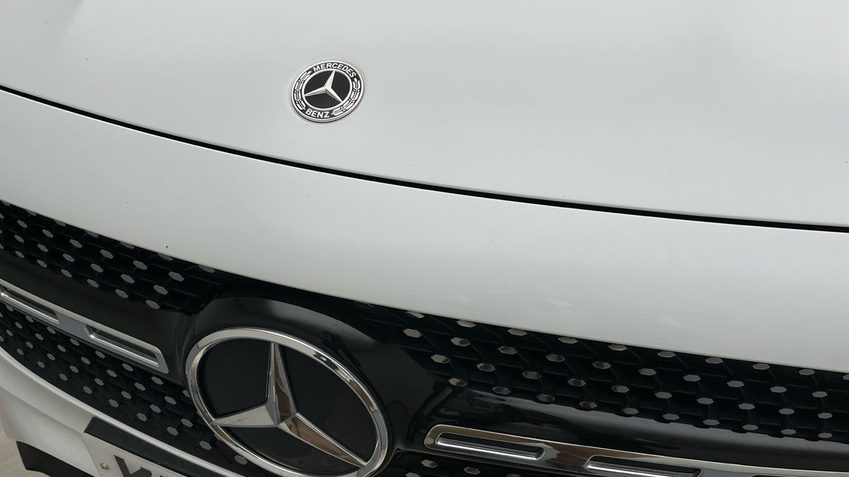 Mercedes-Benz GLB Image 24