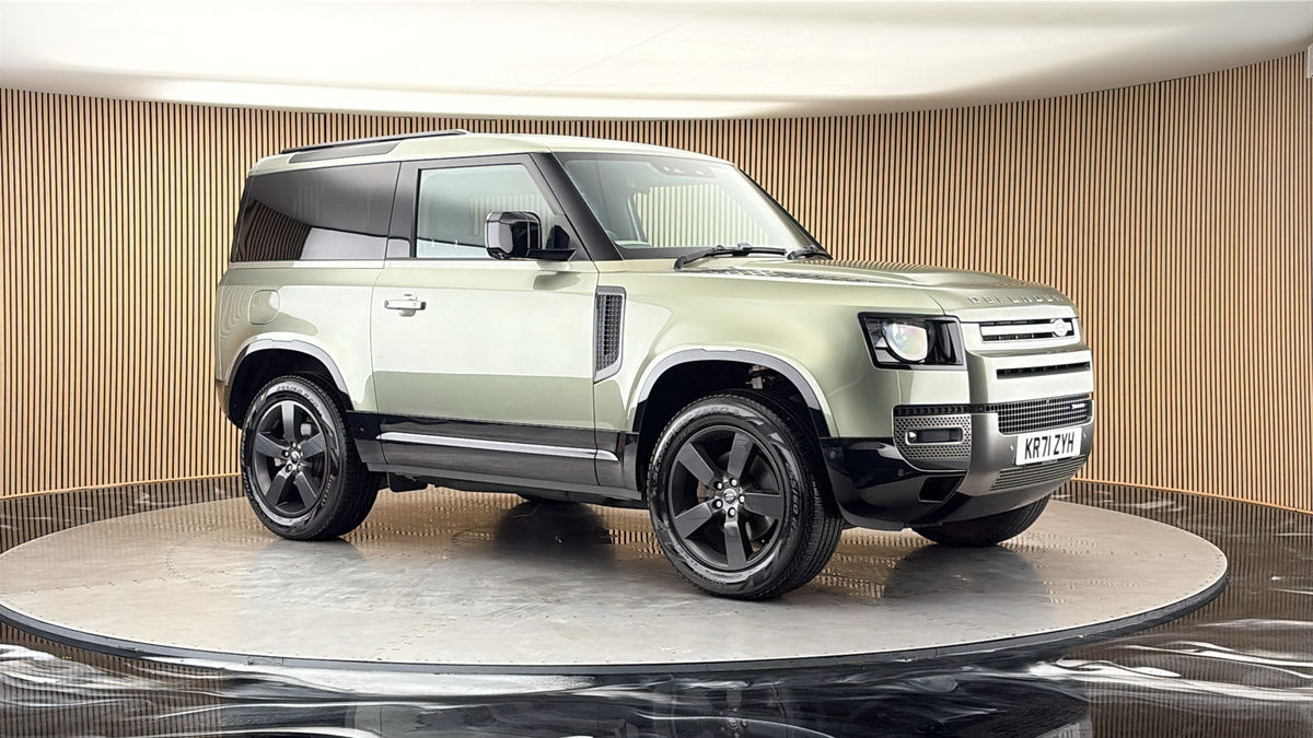More views of Land Rover Defender 90