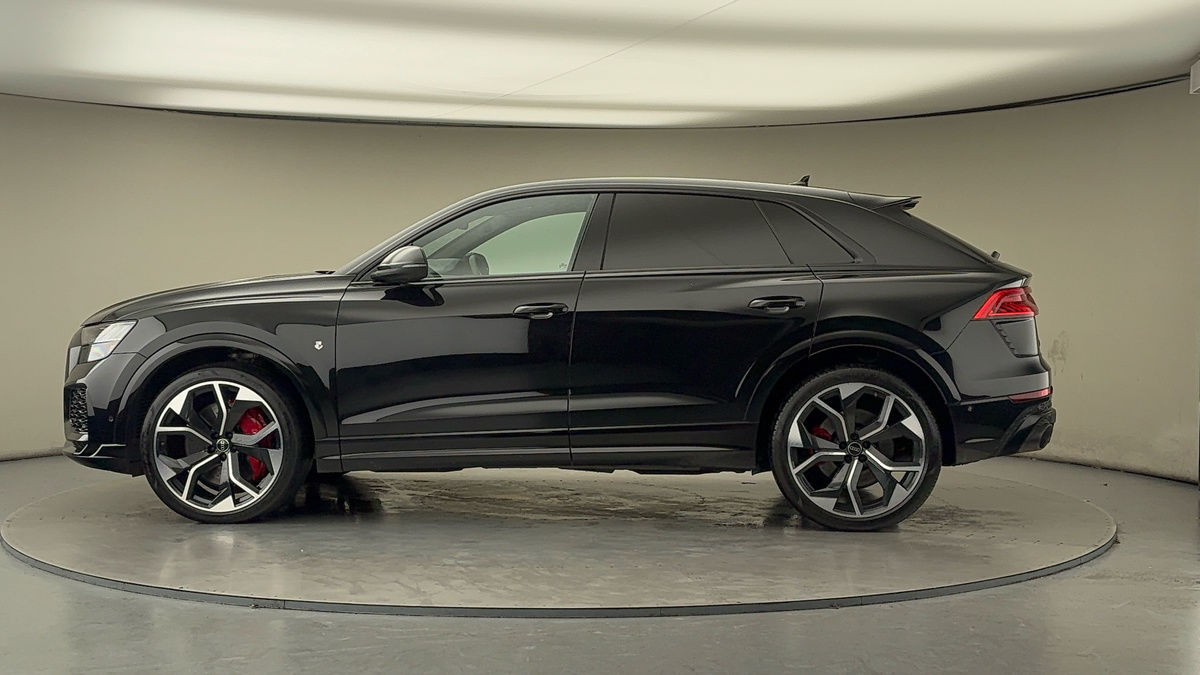 More views of Audi RSQ8