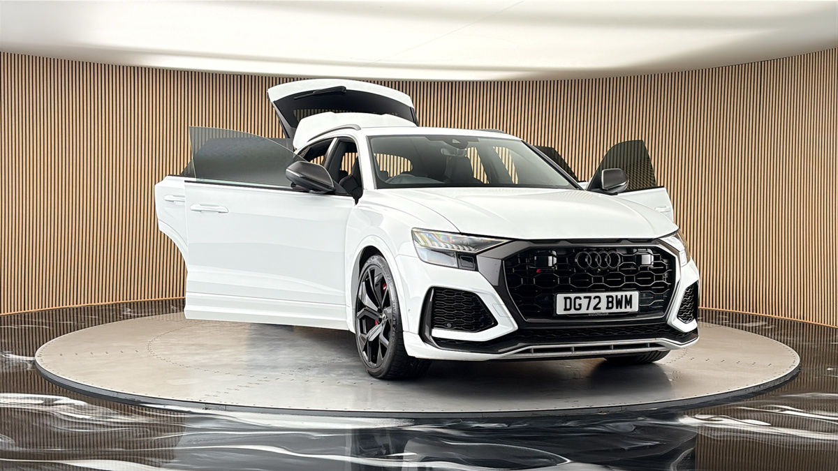 More views of Audi RSQ8