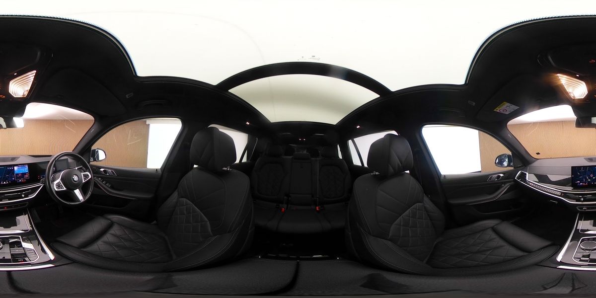 More views of BMW X7