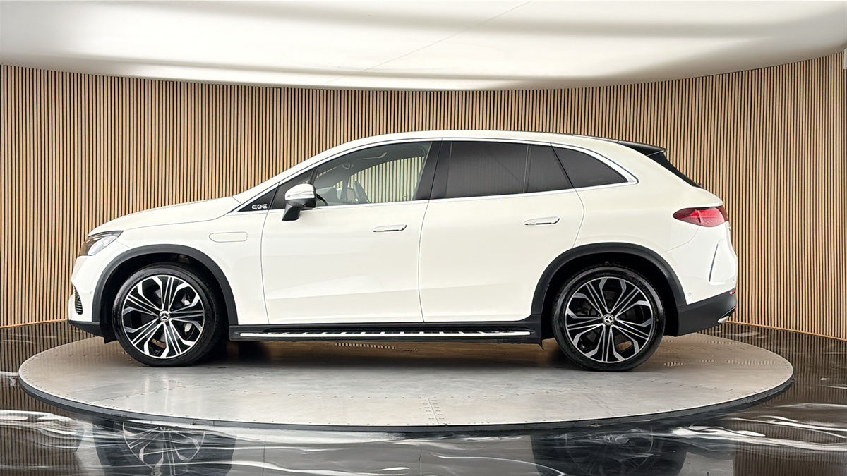 More views of Mercedes-Benz EQE
