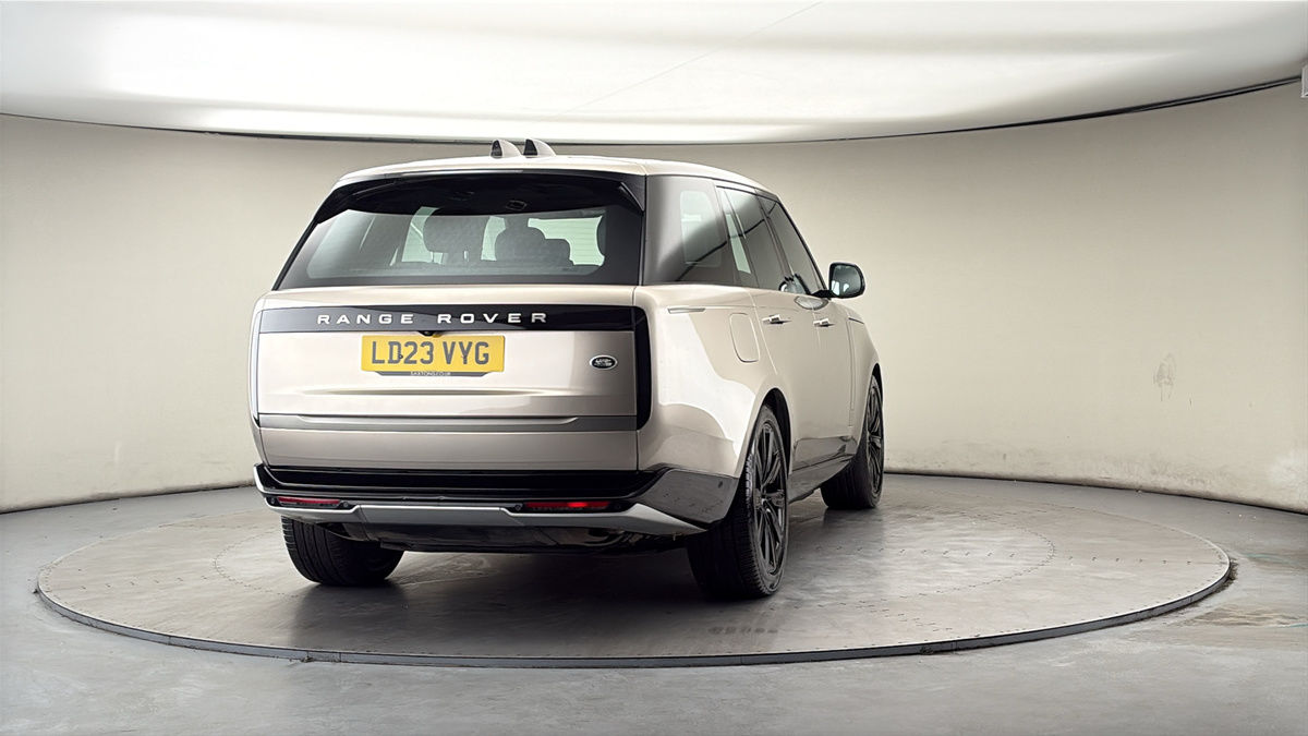 More views of Land Rover Range Rover