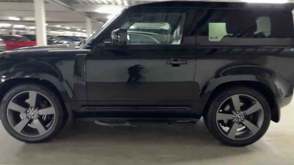 More views of Land Rover Defender 90