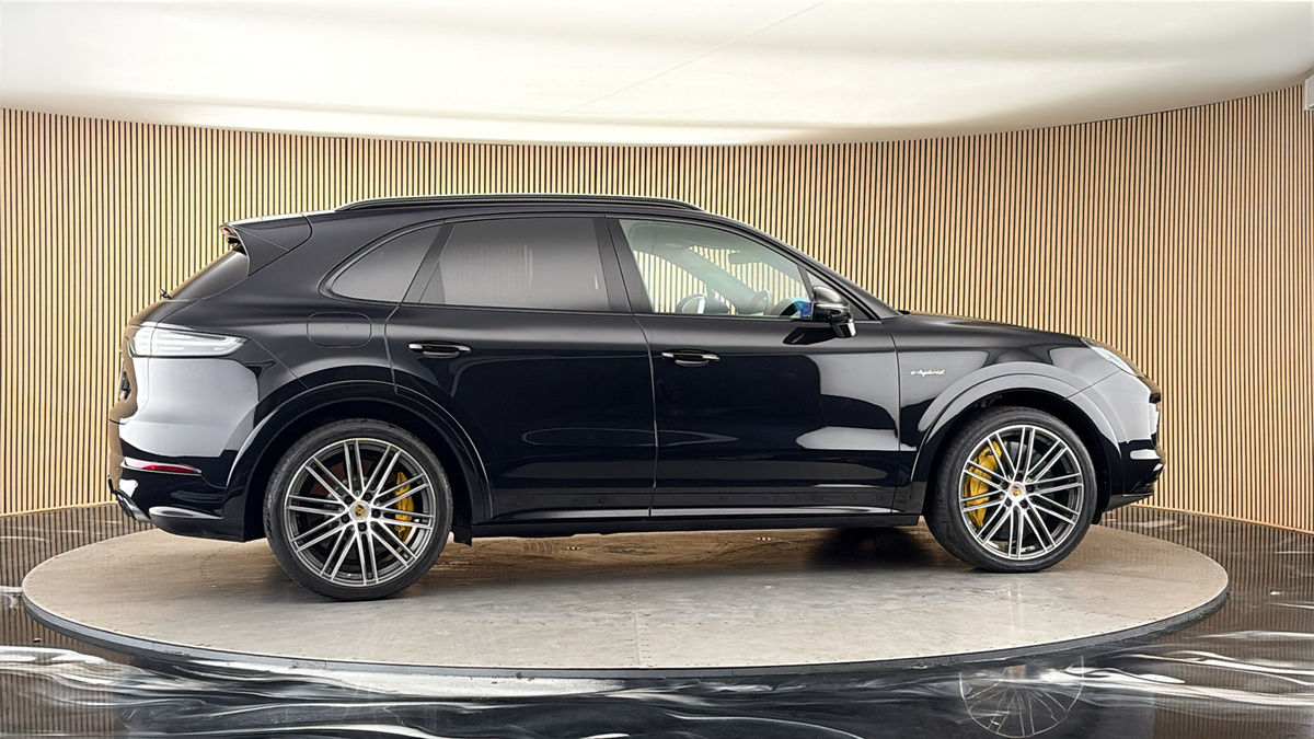 More views of Porsche Cayenne