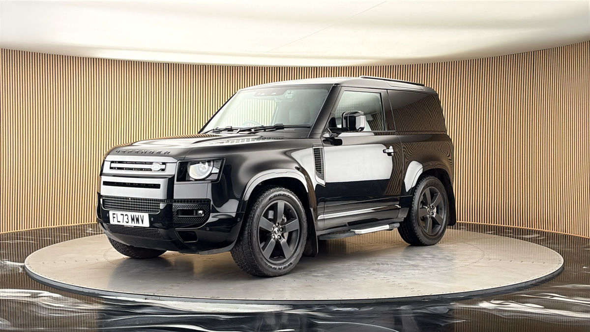 Land Rover Defender 90 Image 20