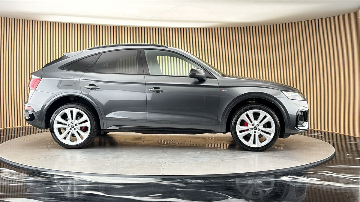 More views of Audi Q5