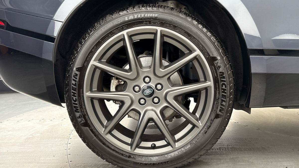 Land Rover Range Rover Velar Image 10