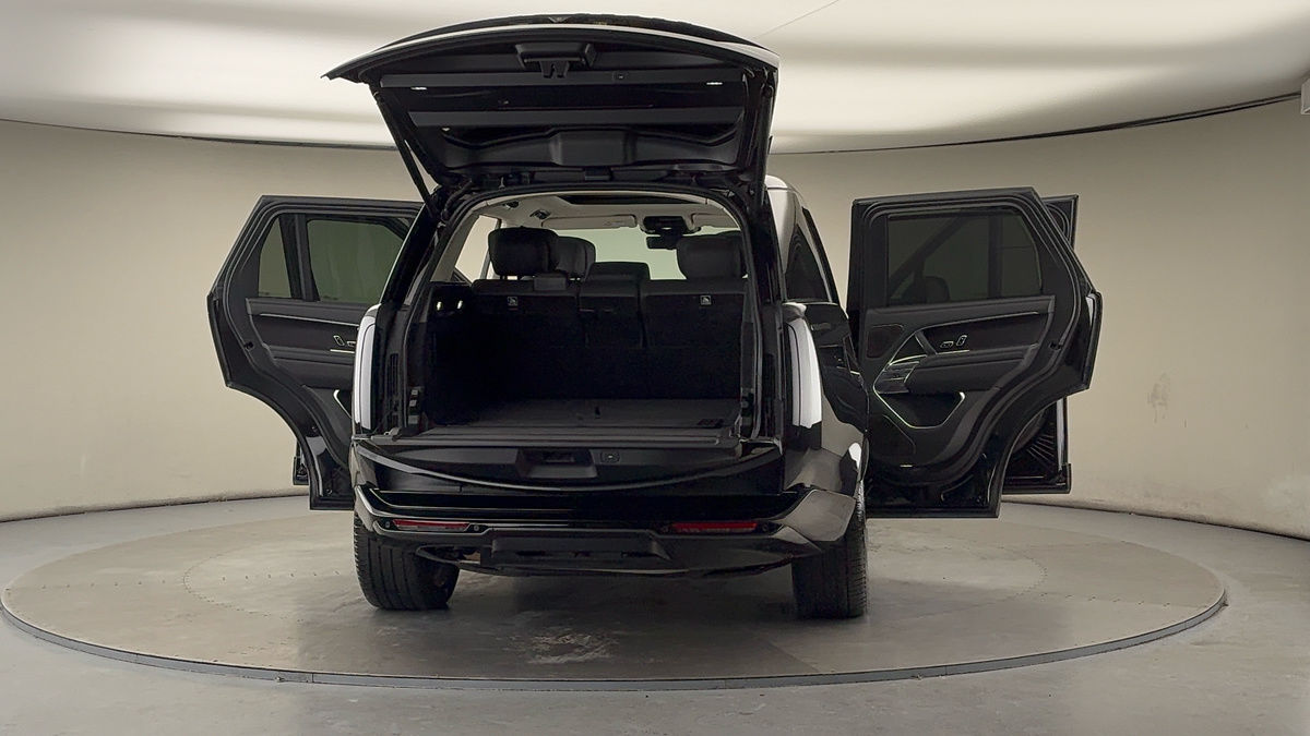 More views of Land Rover Range Rover