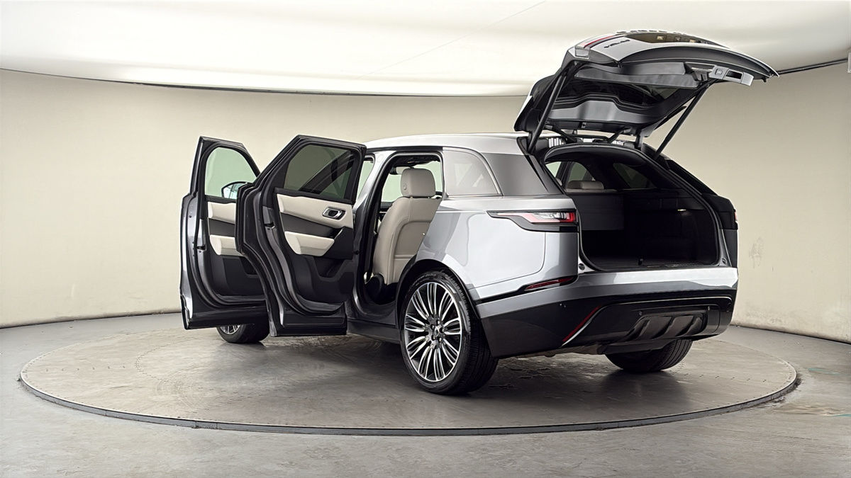 Land Rover Range Rover Velar Image 23