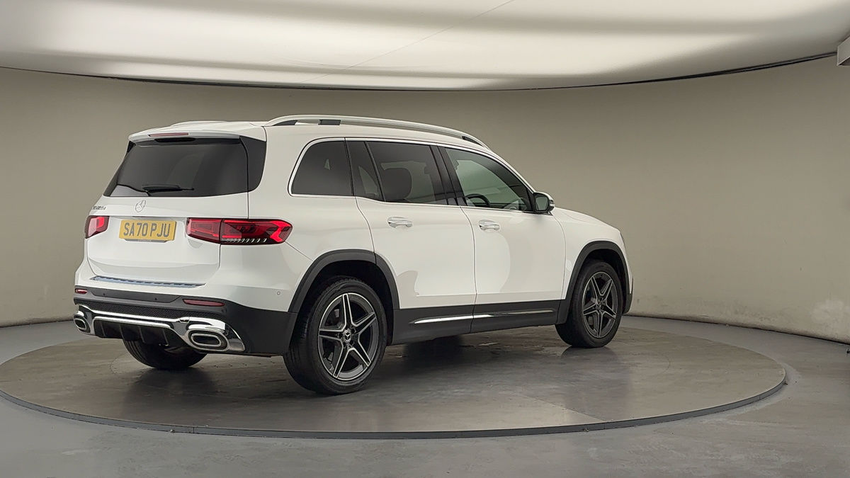 Mercedes-Benz GLB Image 21