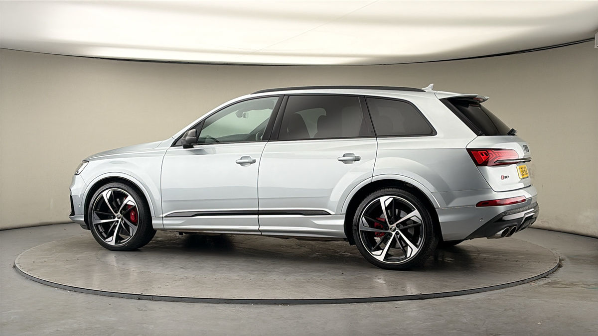 More views of Audi SQ7