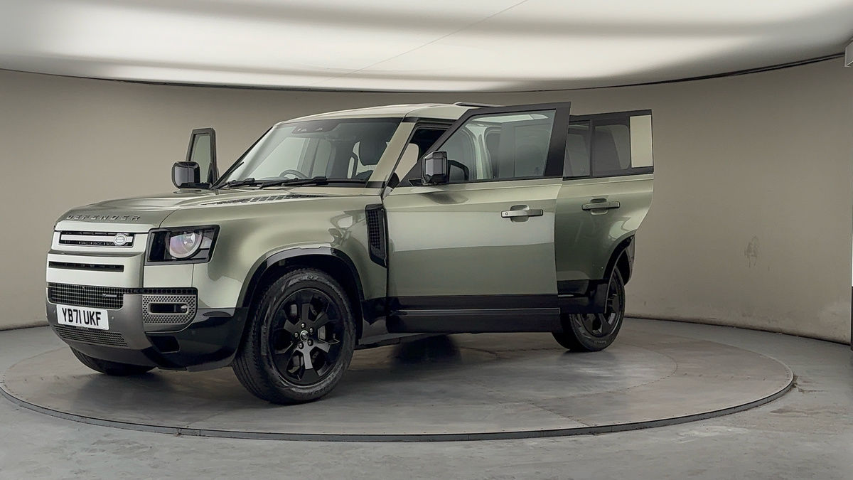 More views of Land Rover Defender 110