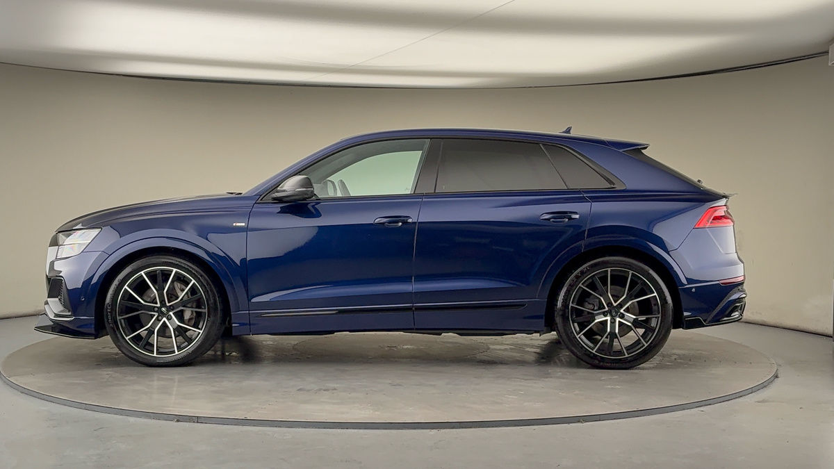 Audi Q8 Image 15