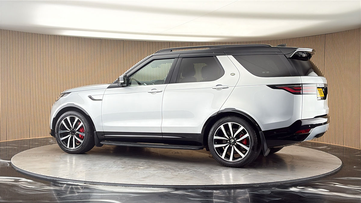 More views of Land Rover Discovery