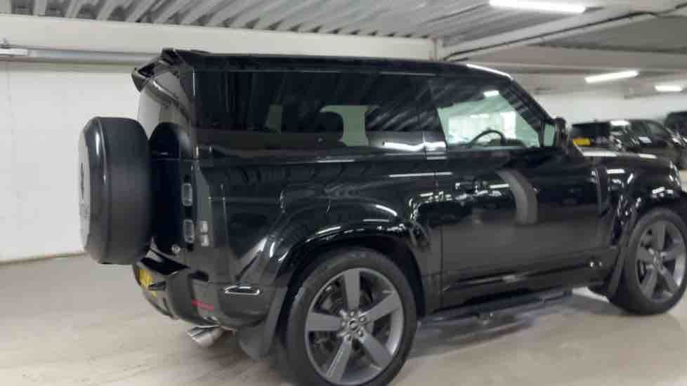 More views of Land Rover Defender 90