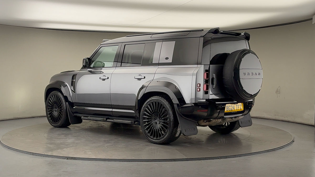 More views of Land Rover Defender 110