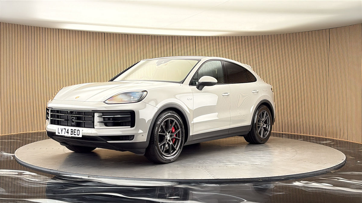 More views of Porsche Cayenne