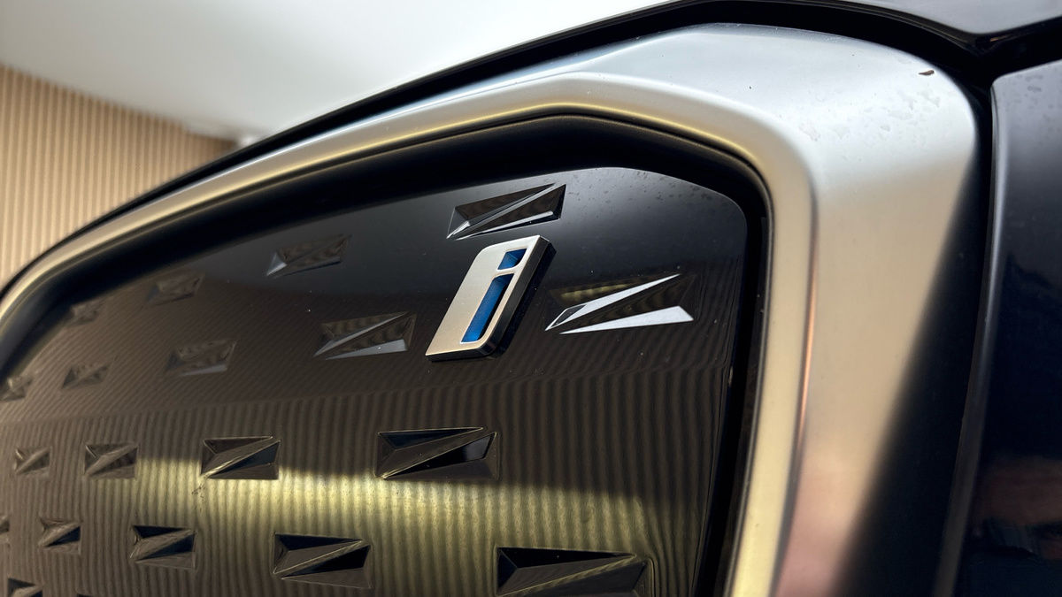 BMW iX3 Image 33