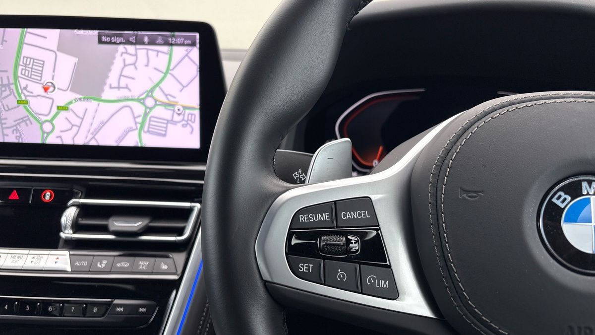 BMW 8 Series Image 13