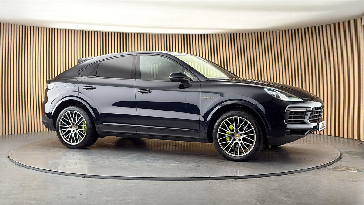 More views of Porsche Cayenne