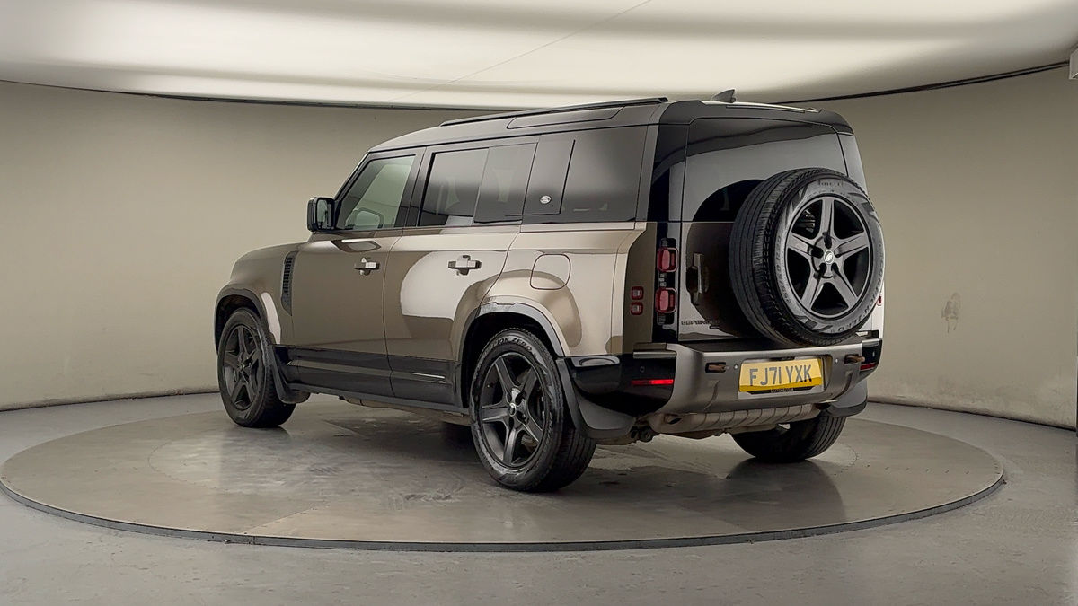 Land Rover Defender 110 Image 2