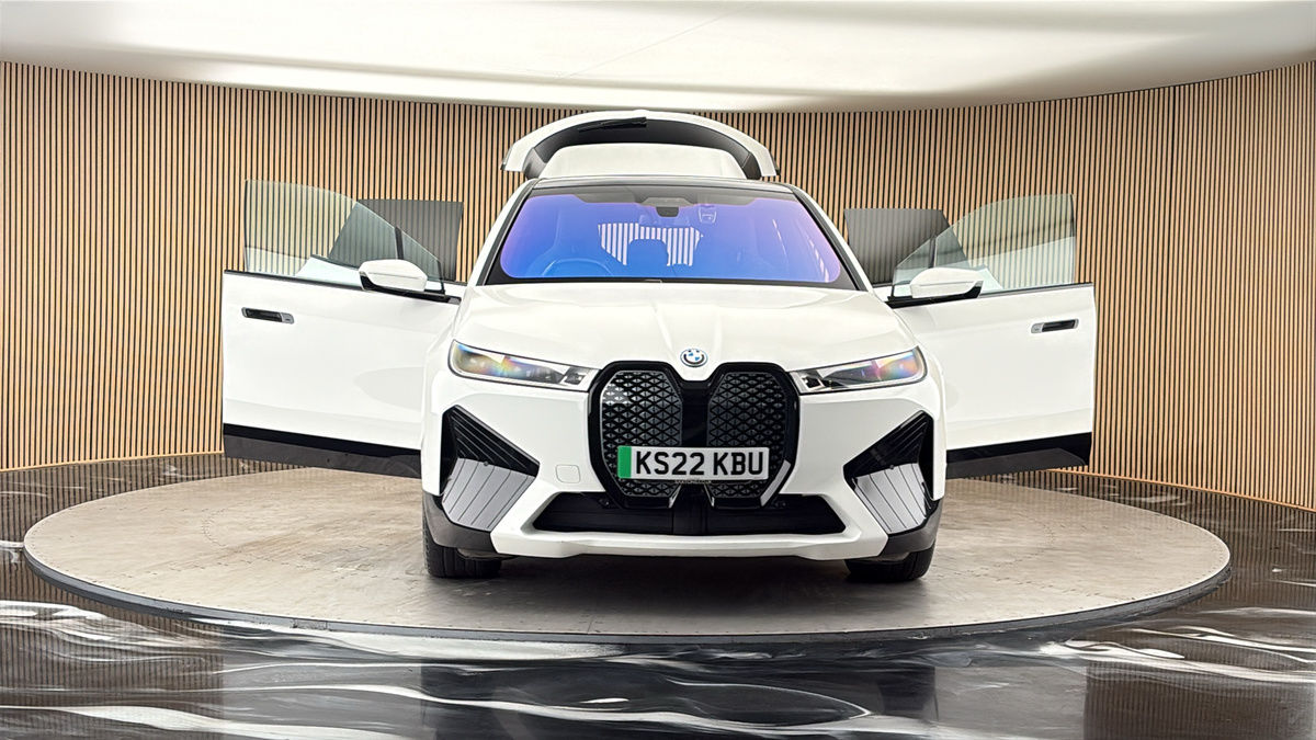 More views of BMW iX