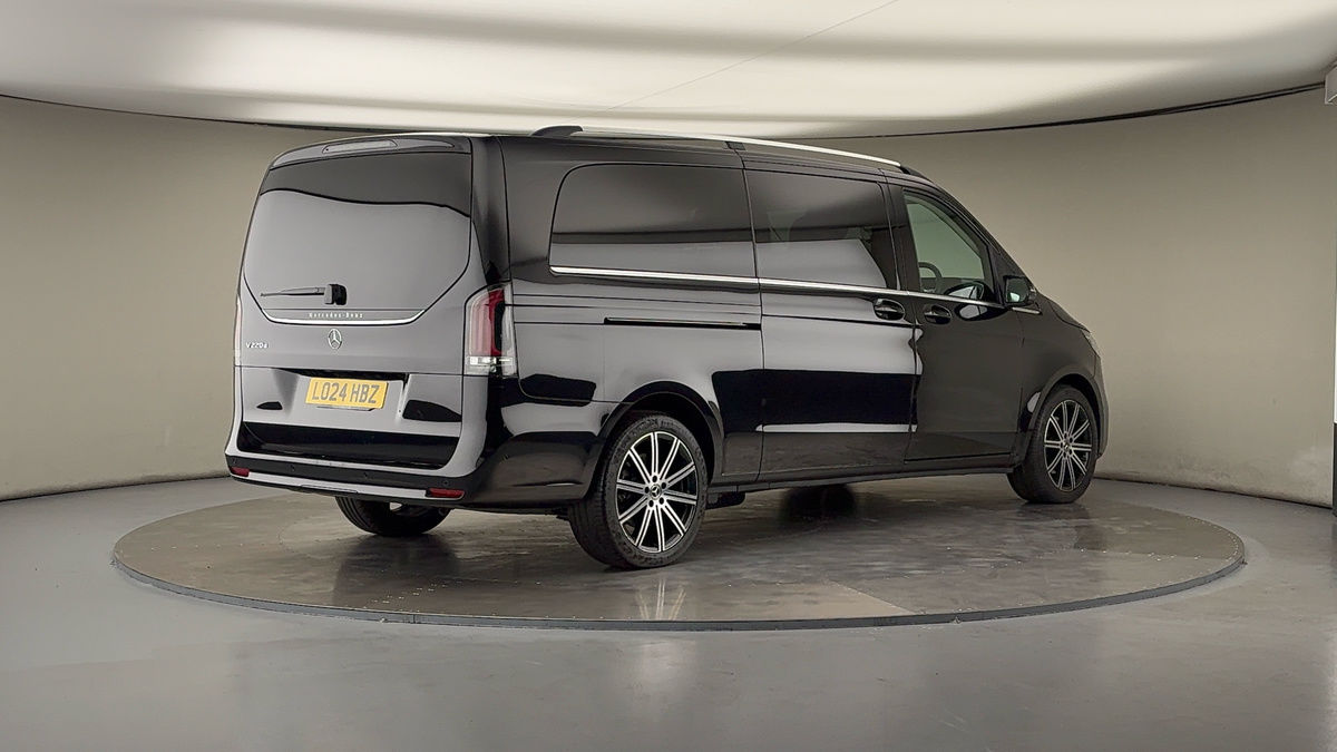 Mercedes-Benz V Class Image 21