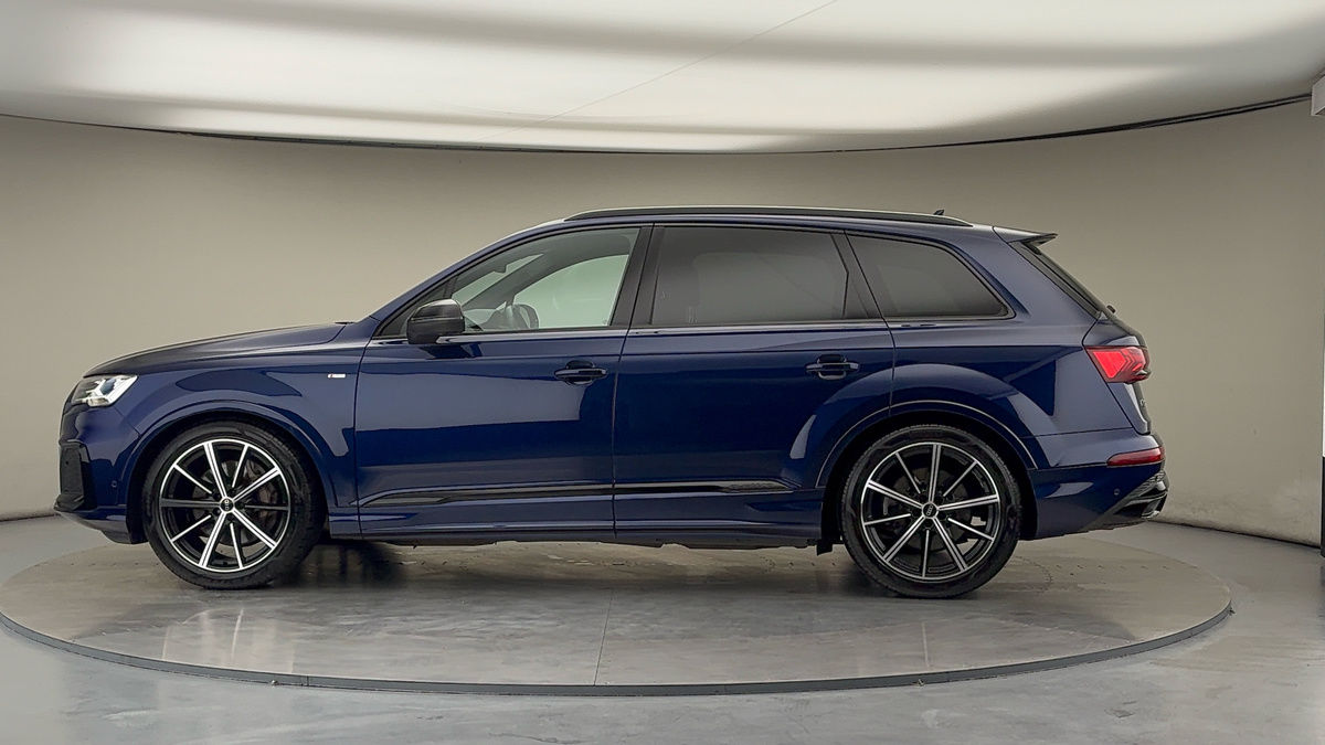 More views of Audi Q7