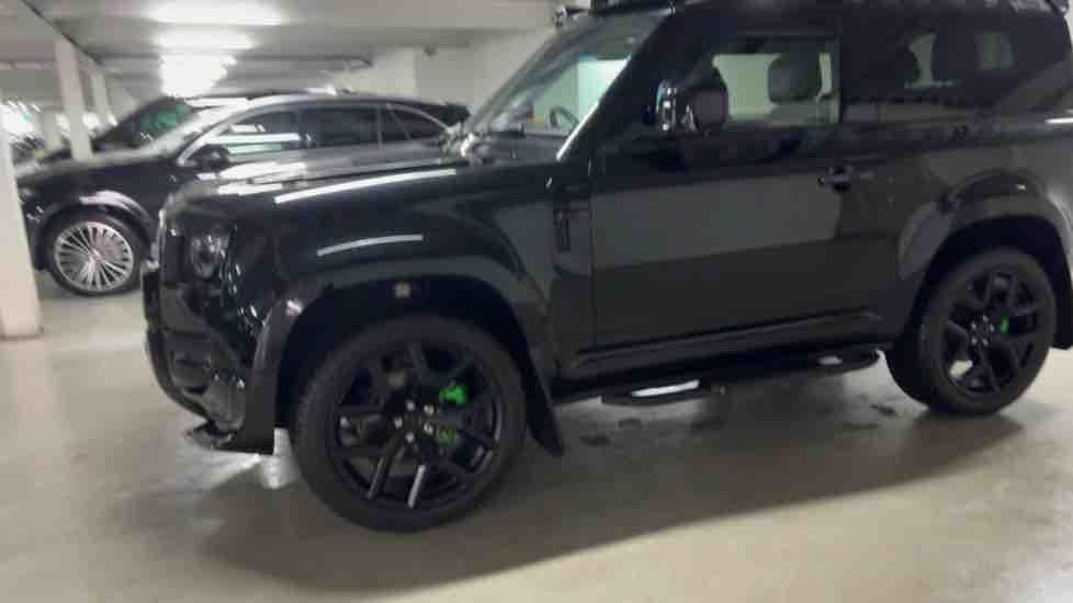 More views of Land Rover Defender 90
