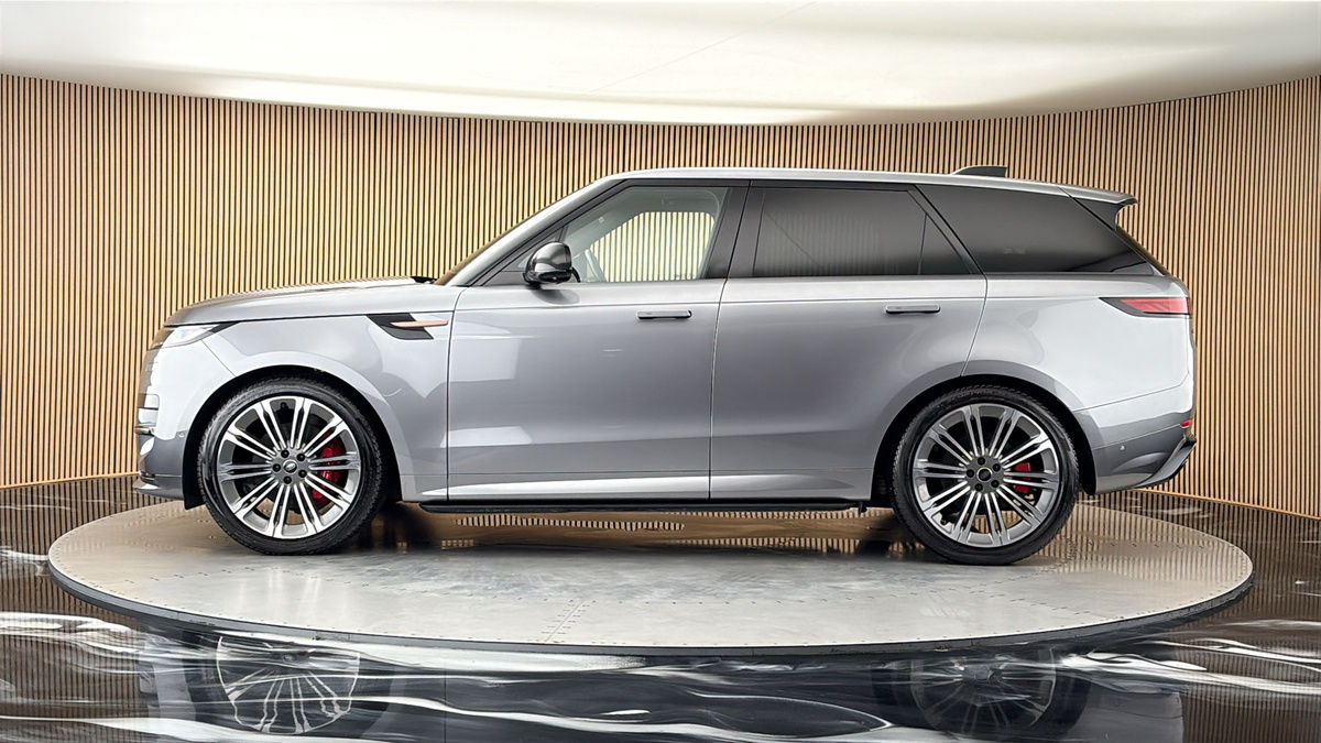 Land Rover Range Rover Sport Image 15
