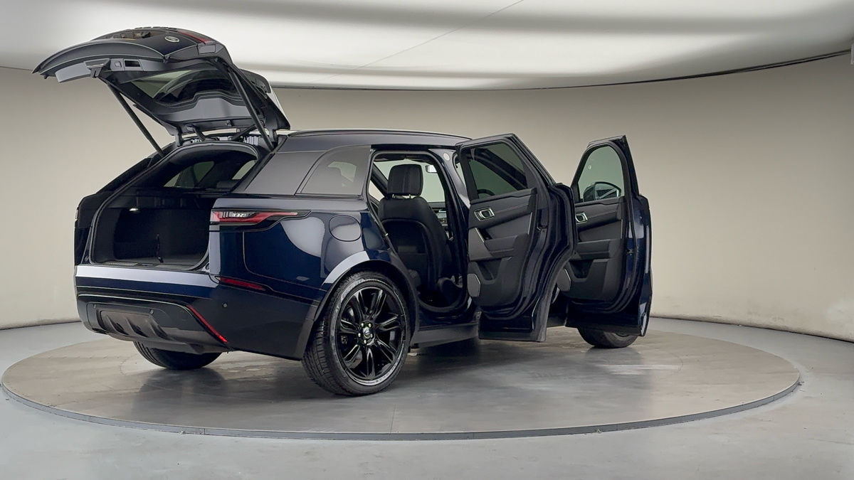 More views of Land Rover Range Rover Velar