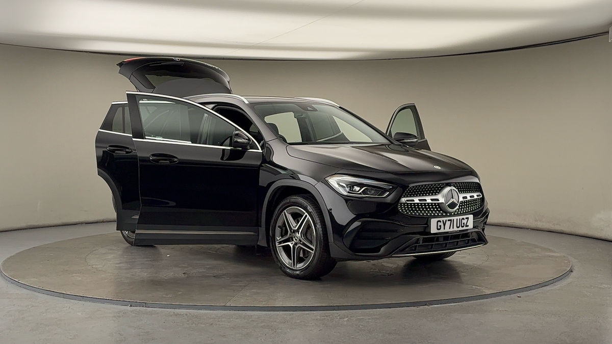 More views of Mercedes-Benz GLA