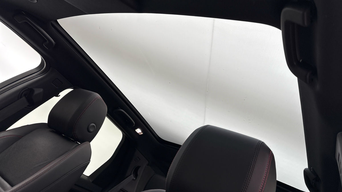 Land Rover Discovery Sport Image 6