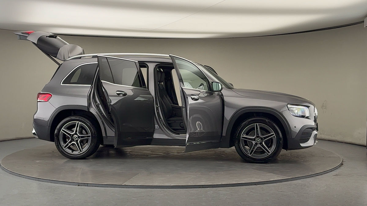 More views of Mercedes-Benz GLB