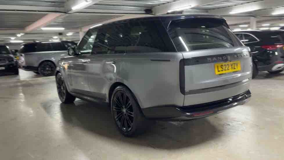 More views of Land Rover Range Rover