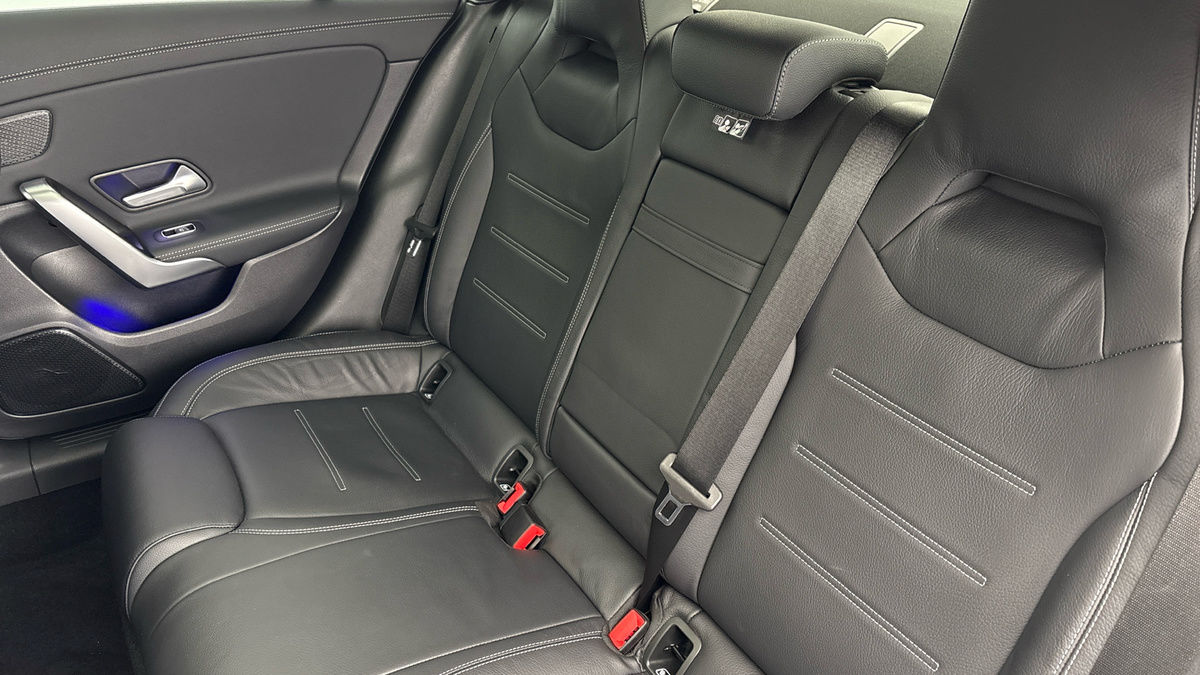 Mercedes-Benz CLA Image 8