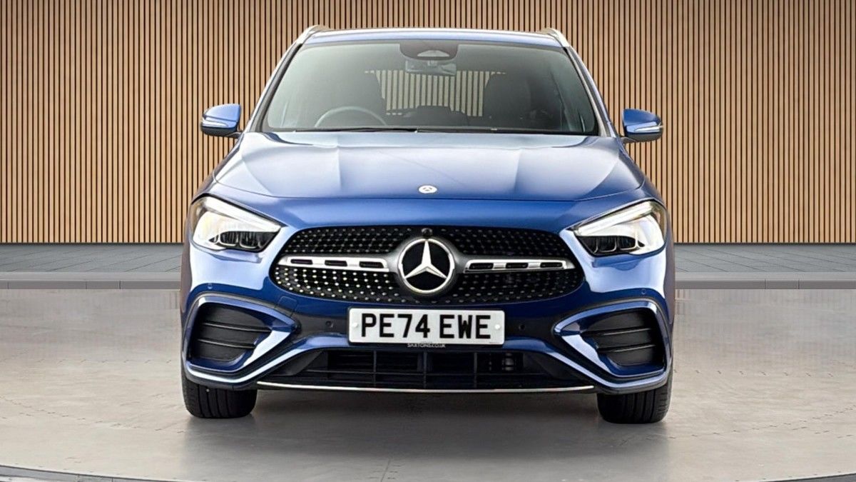 Mercedes-Benz GLA Image 3
