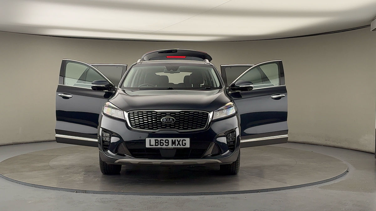 More views of Kia Sorento