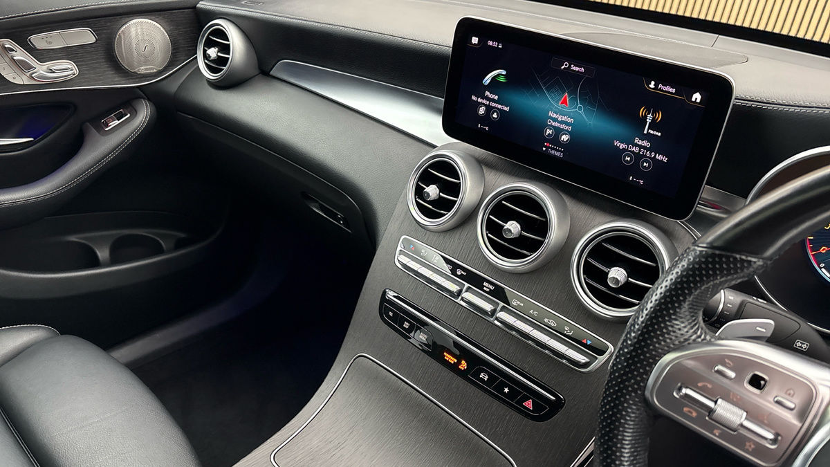 Mercedes-Benz GLC Image 18
