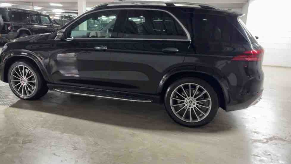 More views of Mercedes-Benz GLE
