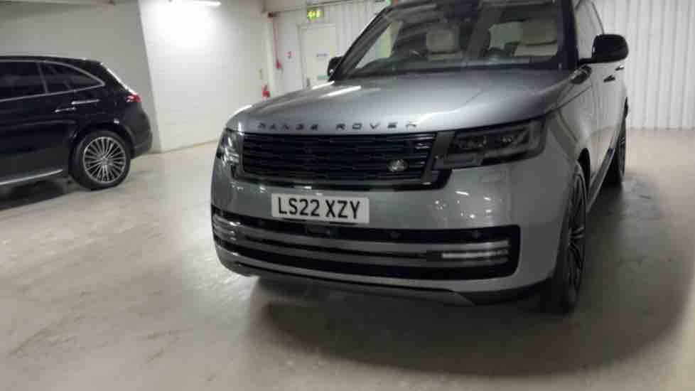 More views of Land Rover Range Rover