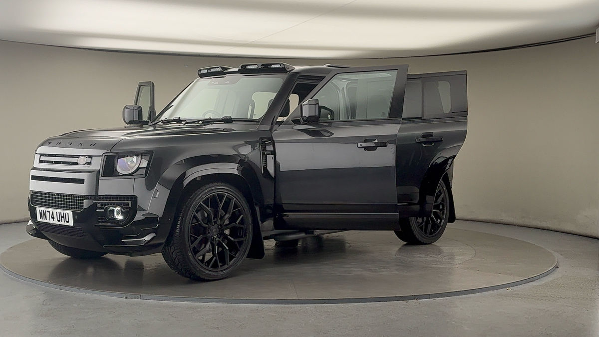 More views of Land Rover Defender 110