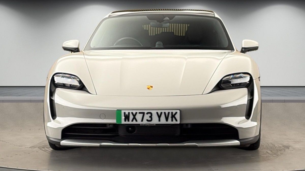 Porsche Taycan Image 3