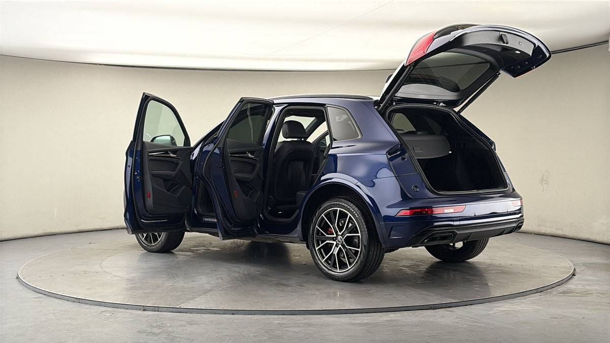 More views of Audi Q5